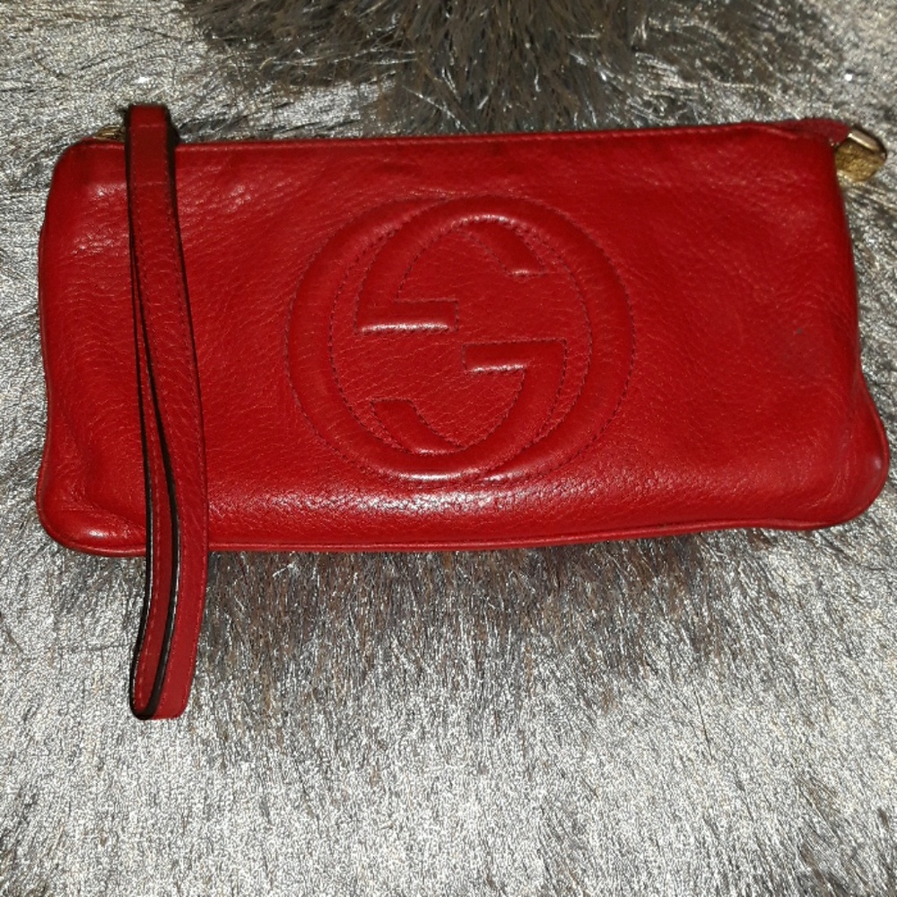 Gucci wristlet wallet